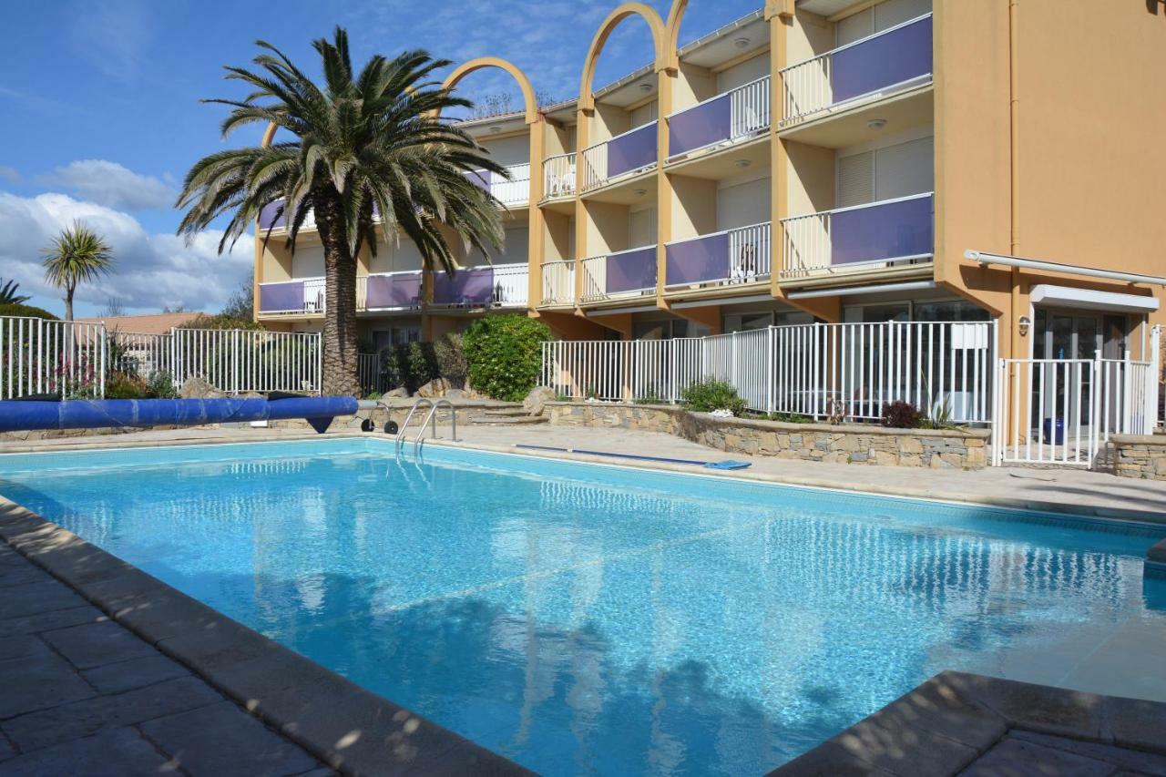 Hotel Albizzia Валра-Плаж Екстериор снимка